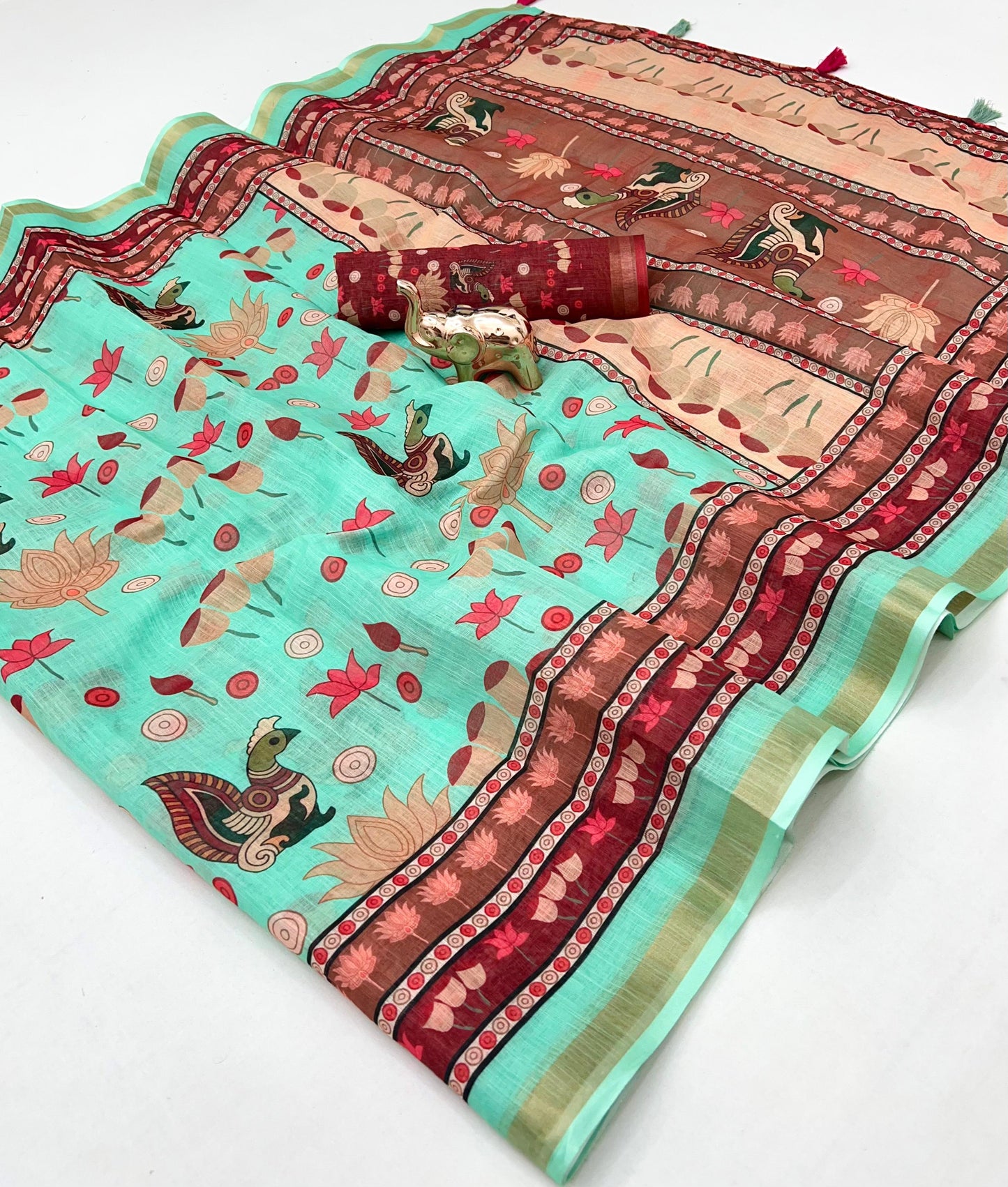 Kayatri New Premium Soft Linen Saree with Rich Pallu & Fancy Latkan