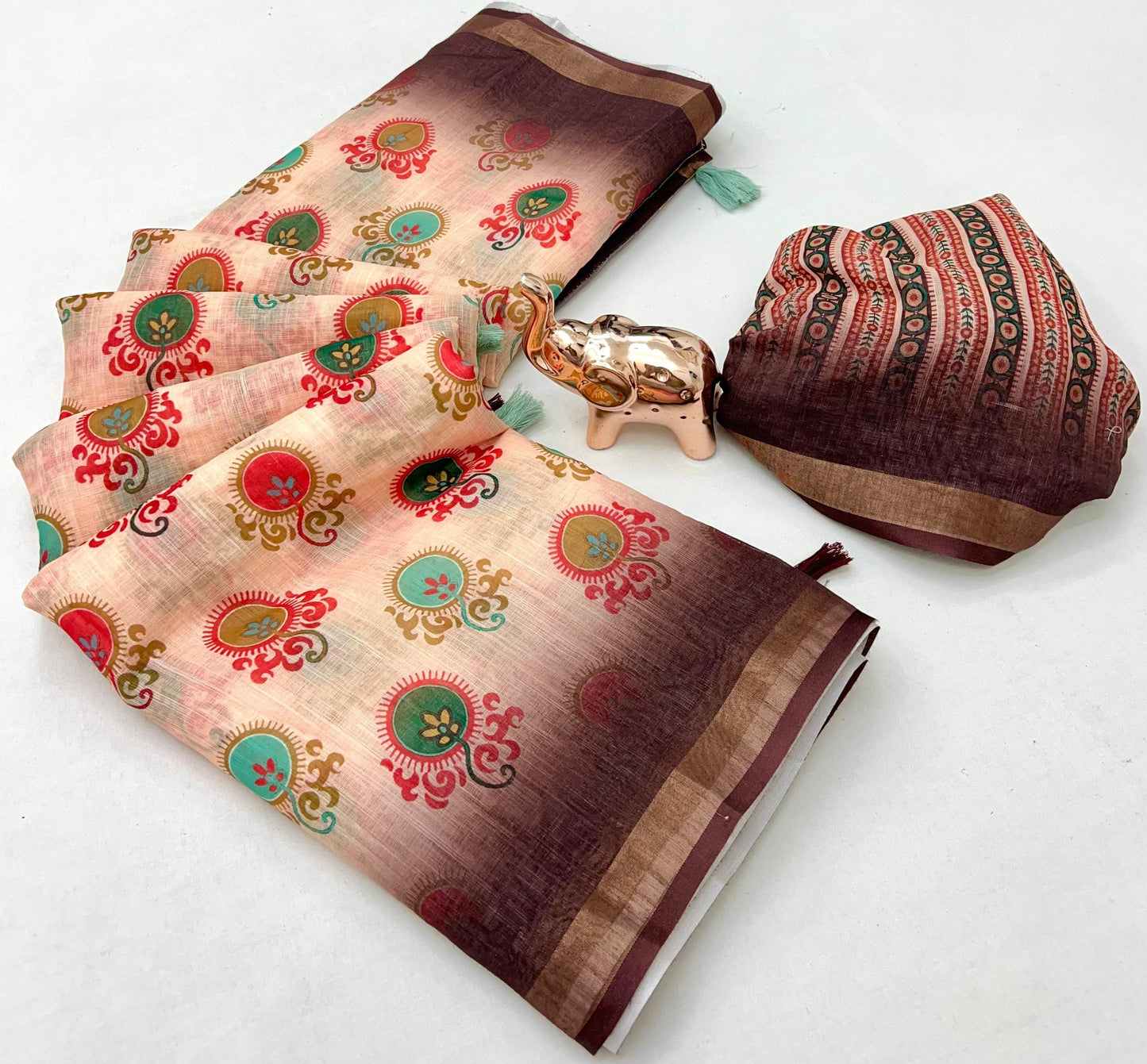 Kayatri New Premium Soft Linen Saree with Rich Pallu & Fancy Latkan