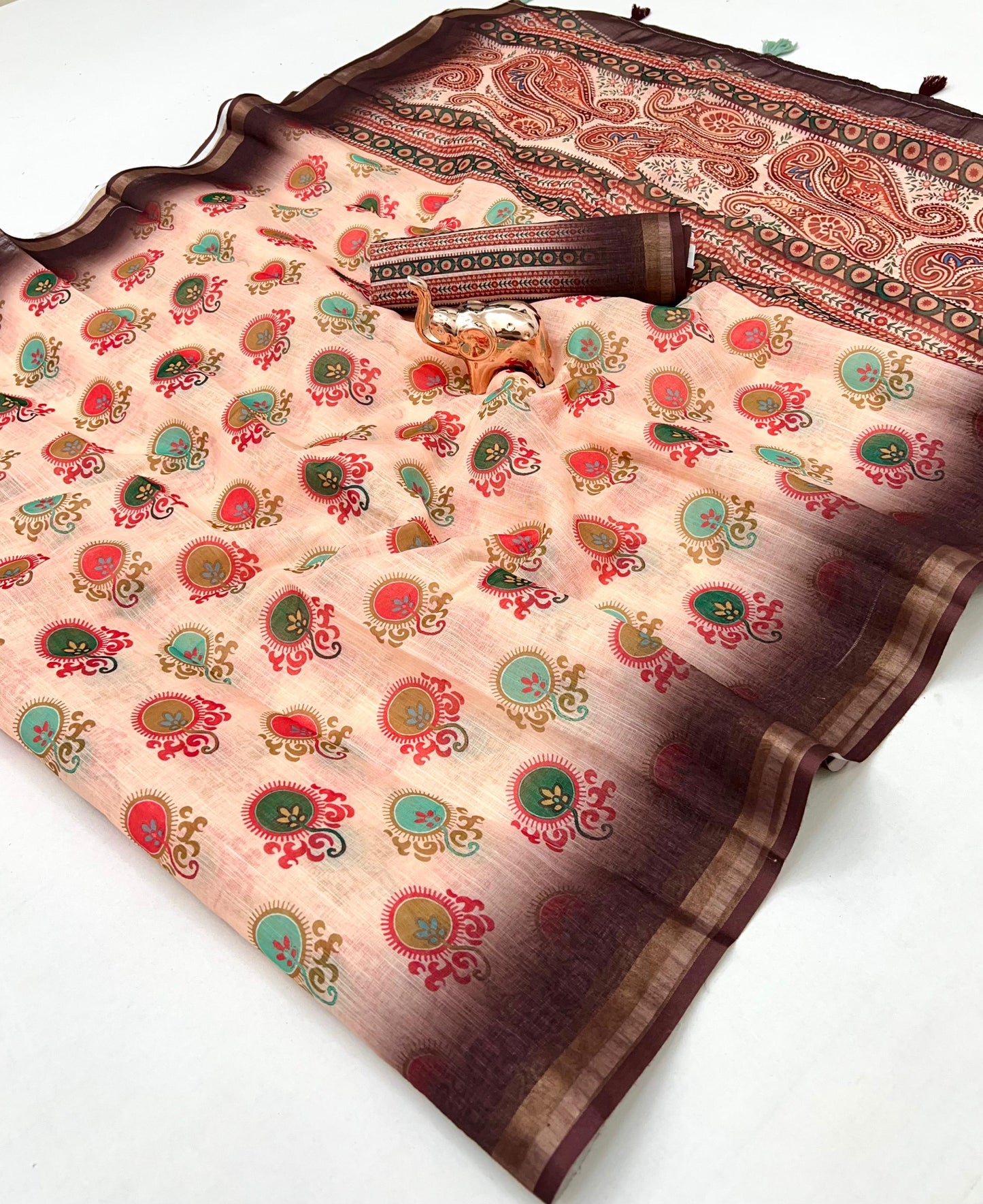 Kayatri New Premium Soft Linen Saree with Rich Pallu & Fancy Latkan