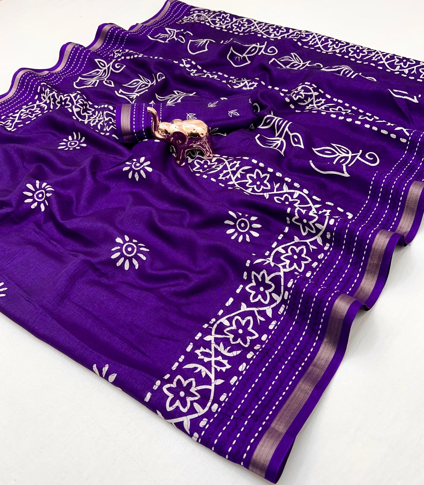 Kayatri New Designer Binny Crape Saree with Classic Print & Katha Thread Detailing