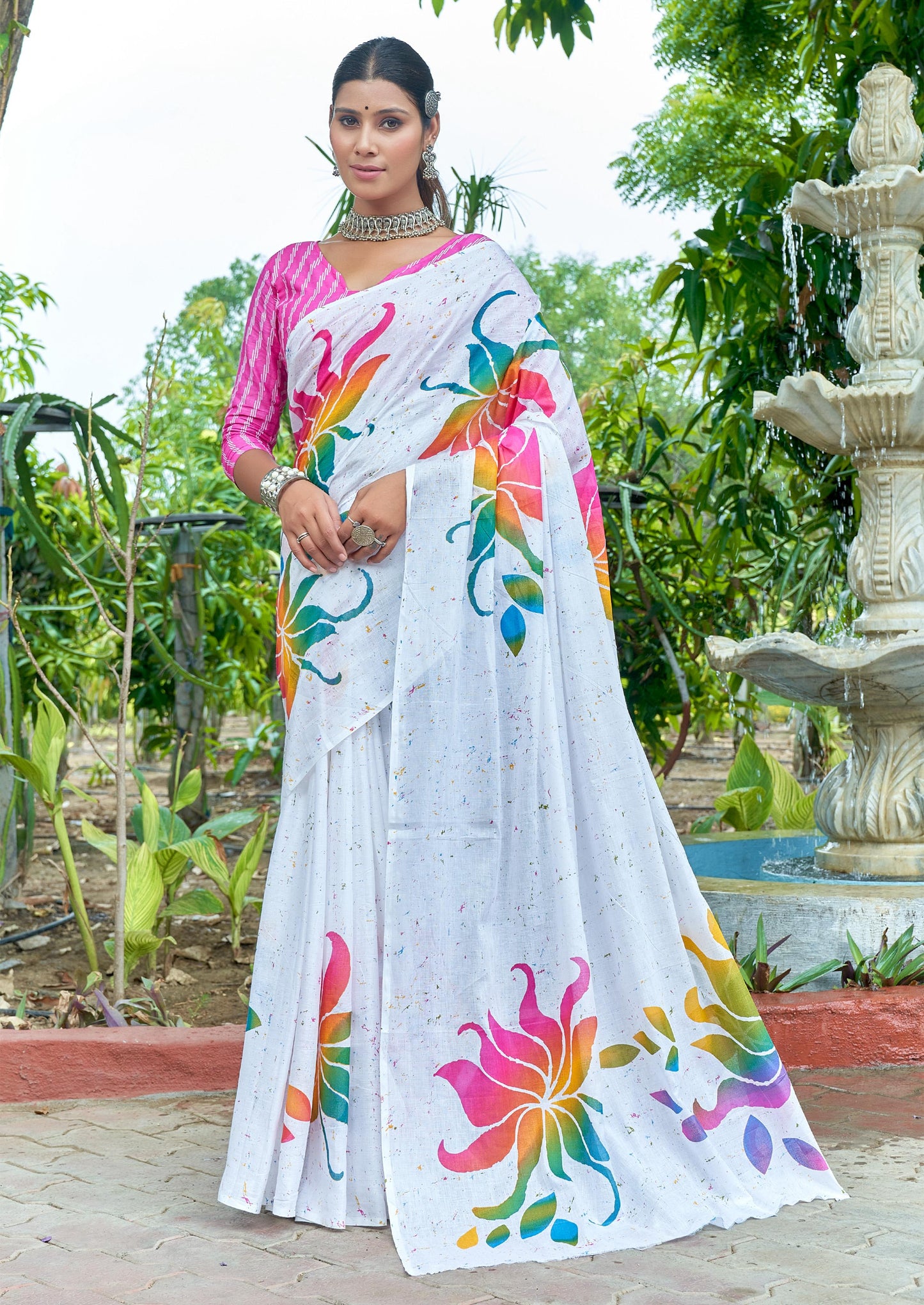 Kayatri New Designer Bagru Fancy Hand Printed Saree in Mulmul Cotton