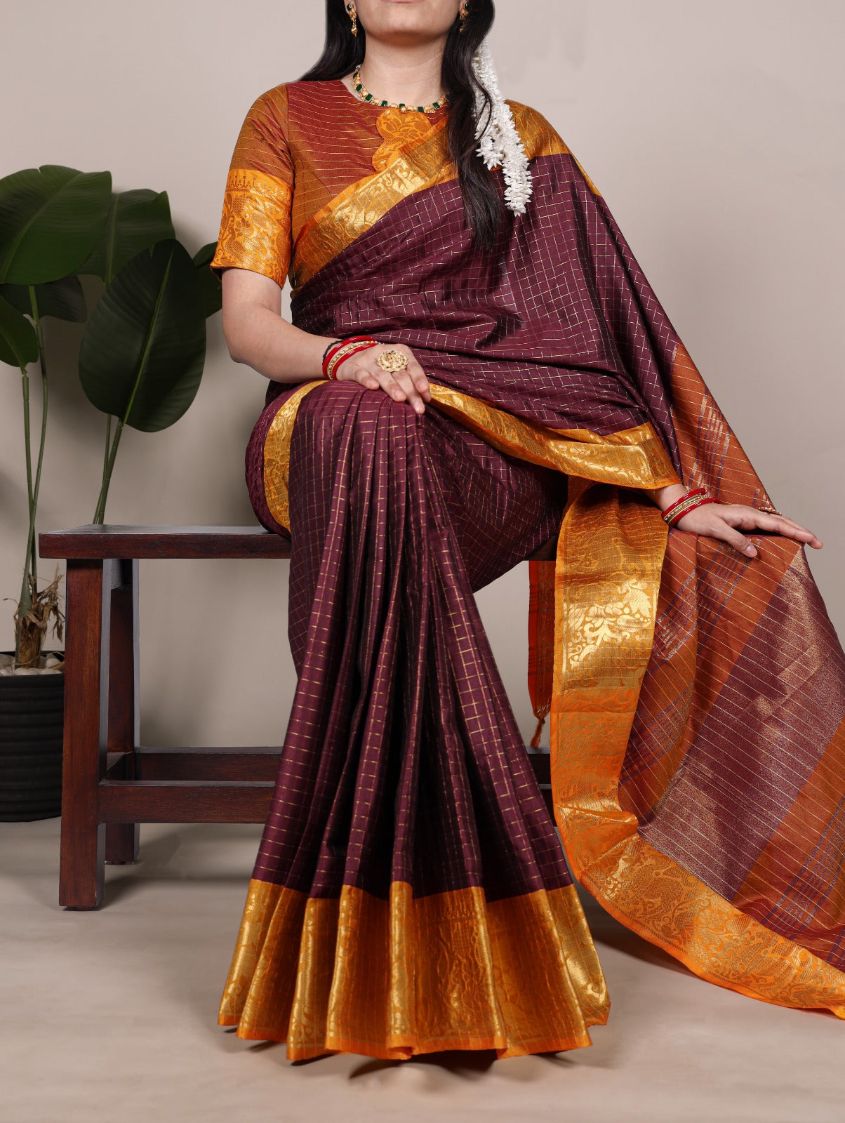 Kayatri New Elegant Poly Cotton Chex Saree with Zari Weaving Design