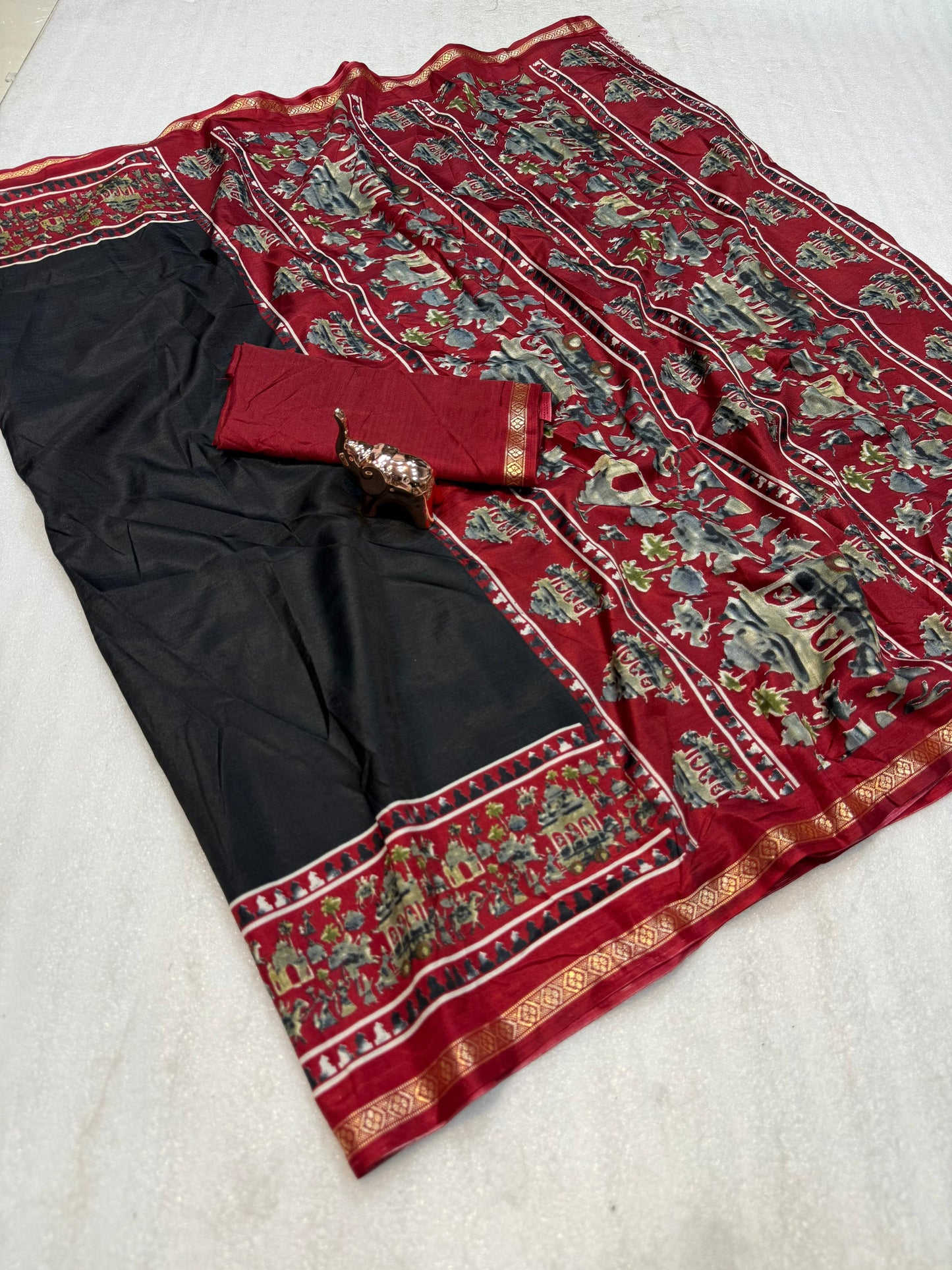 Kayatri New Lightweight Dolla Silk Saree with Kalamkari Print & Gold Zari Border