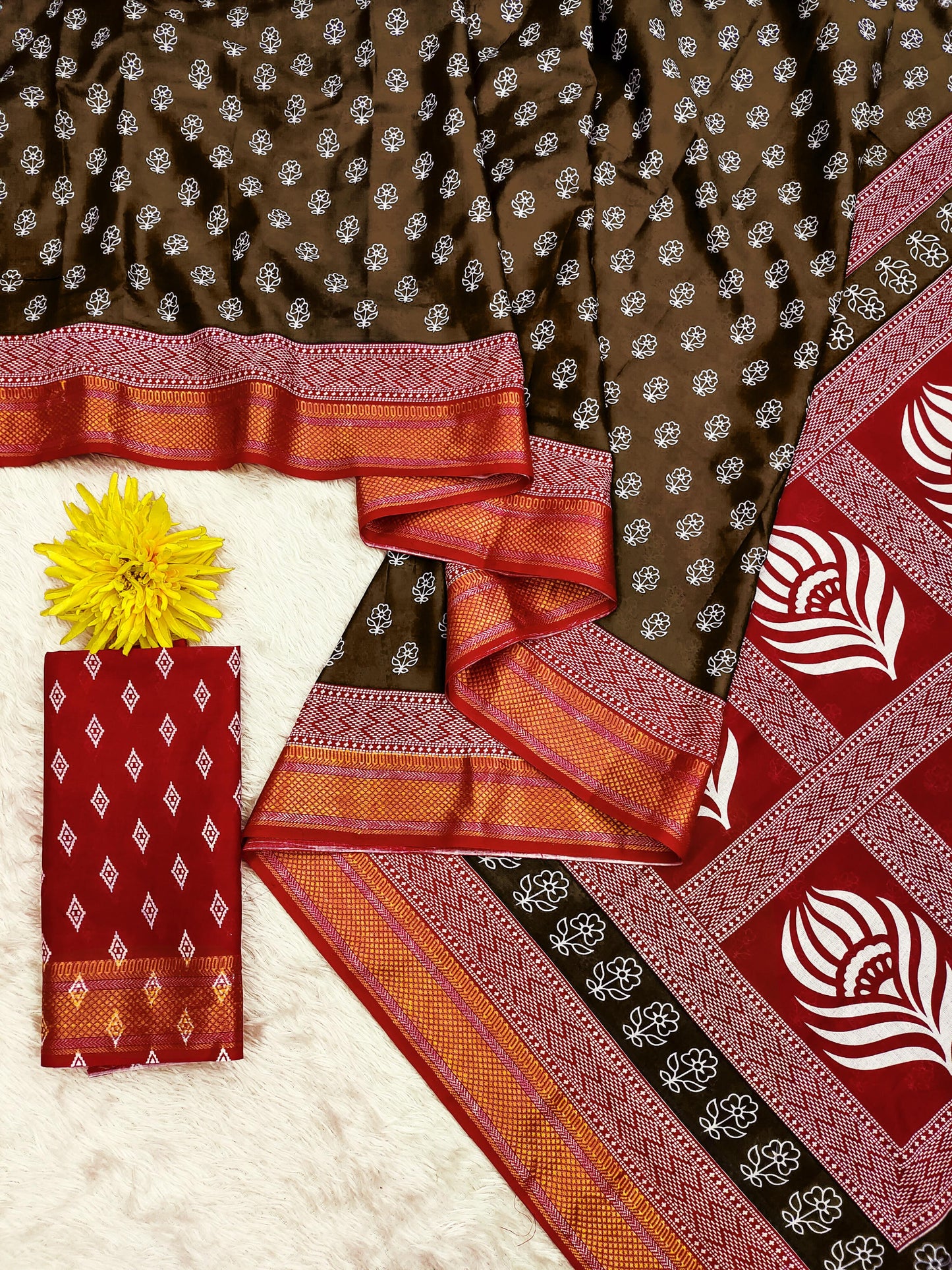 Kayatri New Pure Mulmul Cotton Hand Block Print Saree with Heavy Zari Border & Bandhani Blouse