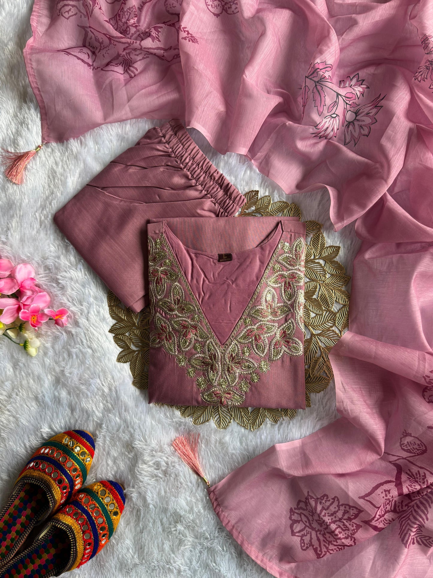 Kayatri New Premium Reyon Embroidered Suit with Matching Pant Printed Chanderi Dupatta