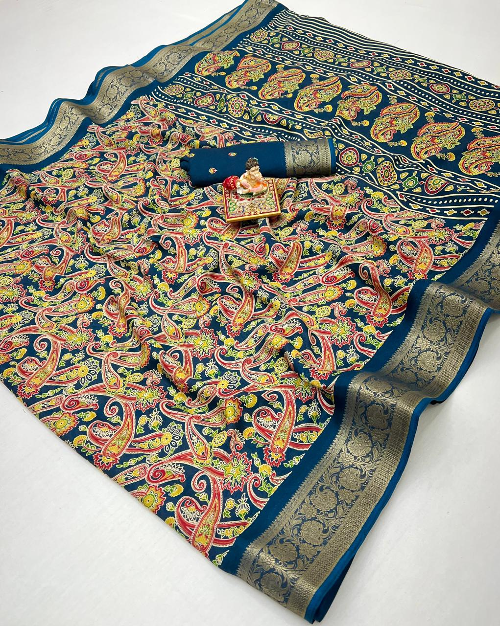 Kayatri New Beautiful Calcutta Moss Georgette Saree with Fine Zari Woven Border