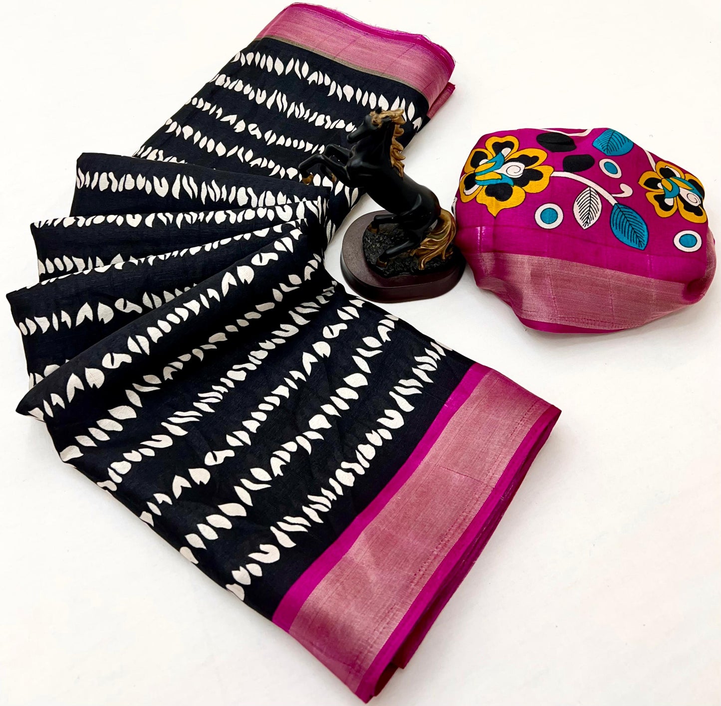 Kayatri New Traditional Cotton Silk Saree with Elegant Zari Border