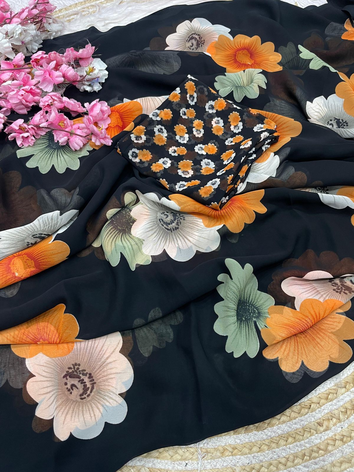 Kayatri New Elegant Floral Printed Wetlees Georgette Saree