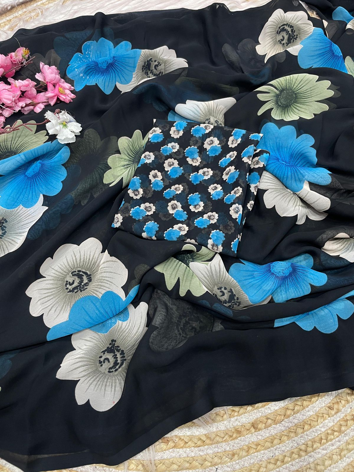 Kayatri New Elegant Floral Printed Wetlees Georgette Saree