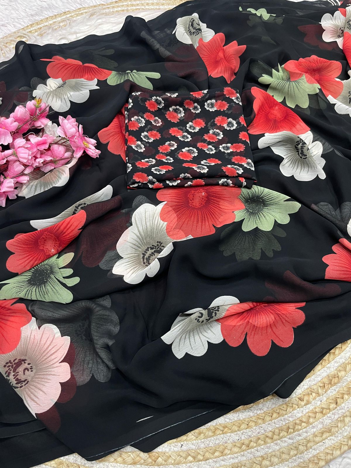 Kayatri New Elegant Floral Printed Wetlees Georgette Saree