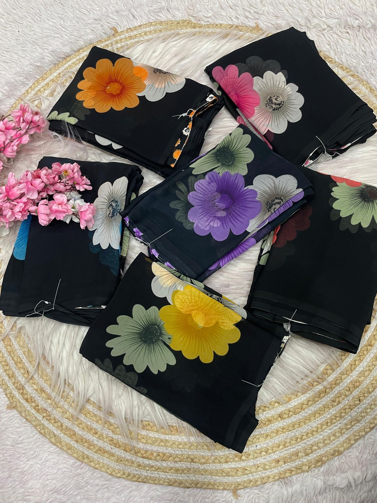 Kayatri New Elegant Floral Printed Wetlees Georgette Saree