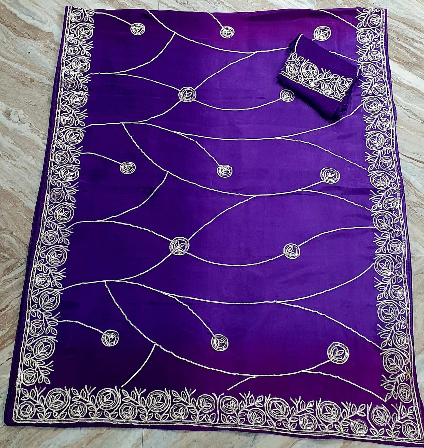 Kayatri New Luxury Rasiyan Silk Saree with Classic Jaal Work