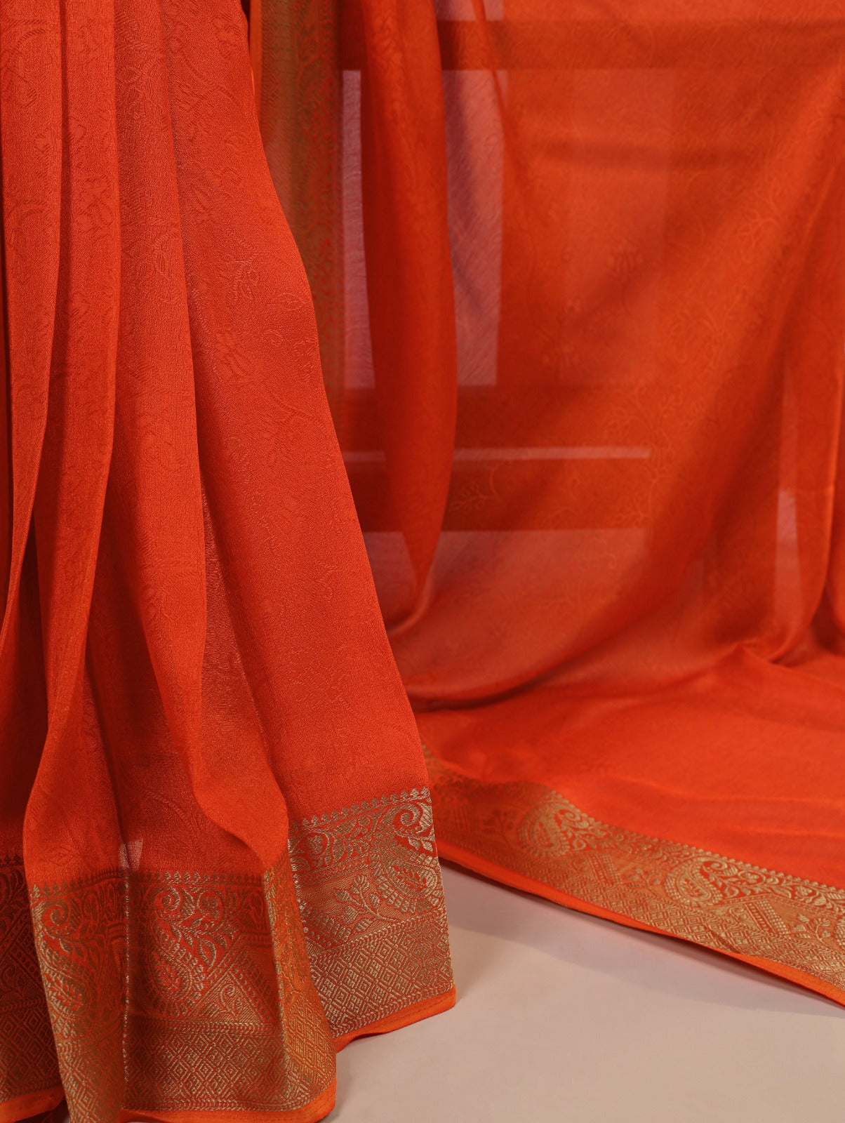 Kayatri New Premium Marsh Mello Saree with Traditional Zari Work