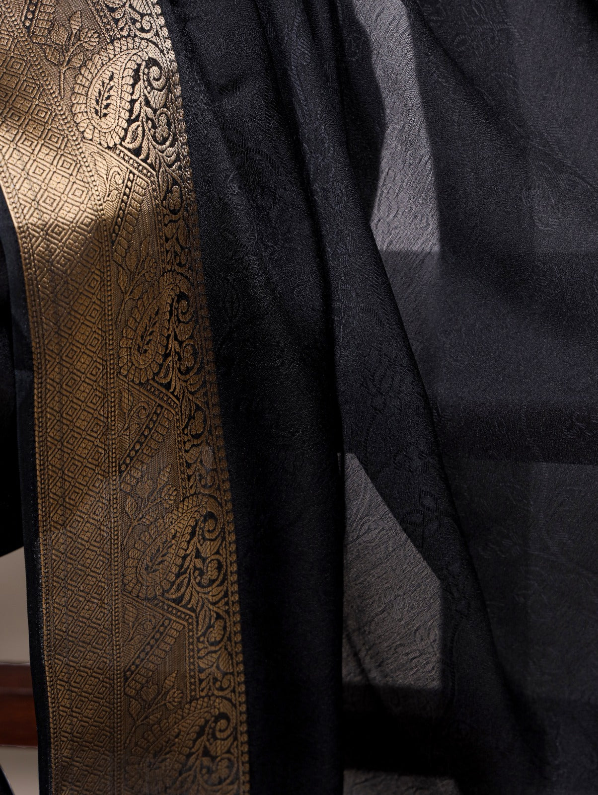 Kayatri New Premium Marsh Mello Saree with Traditional Zari Work