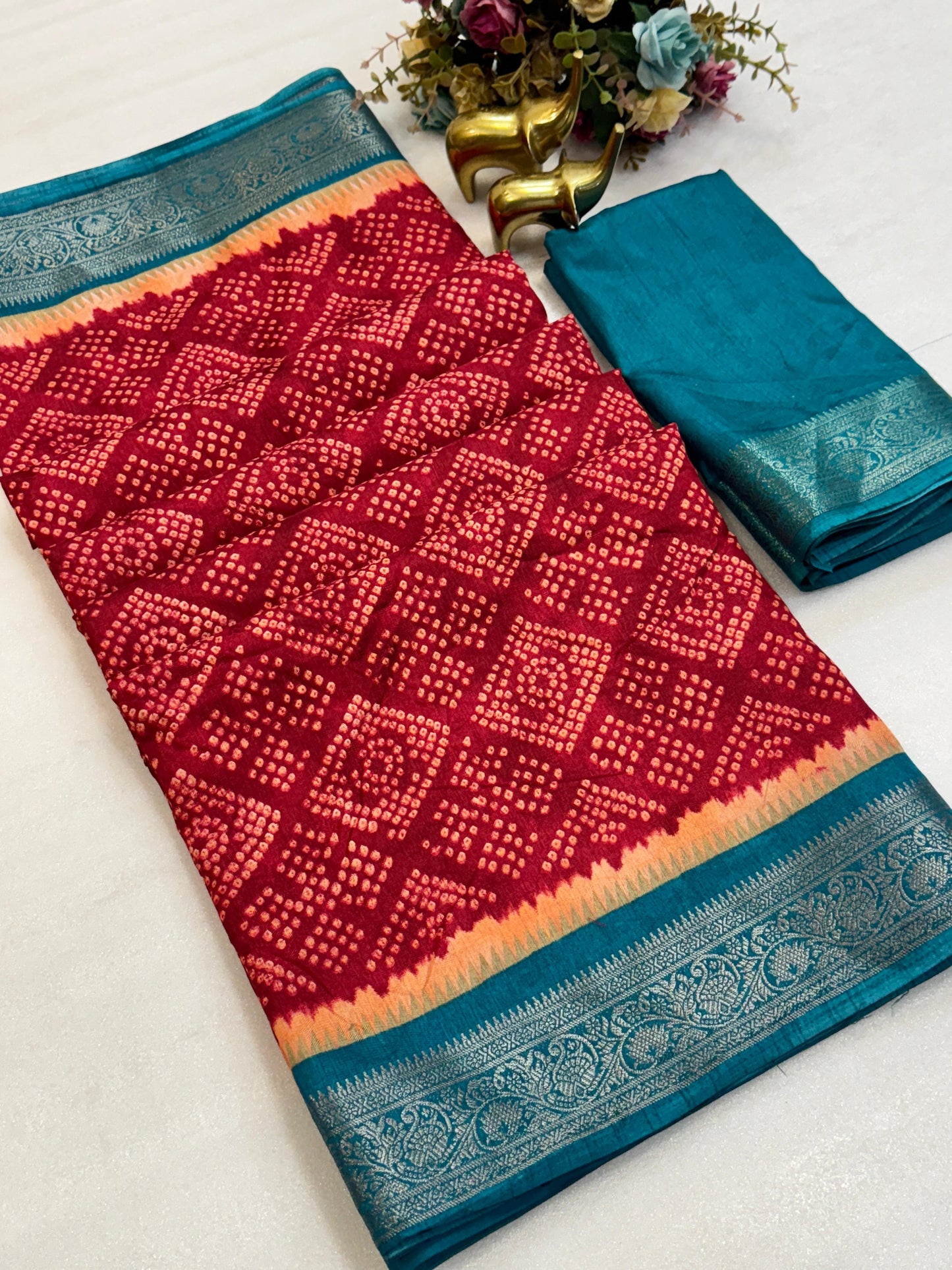 Kayatri New Elegant Self Jacquard Dola Silk Saree with Traditional Bandhani