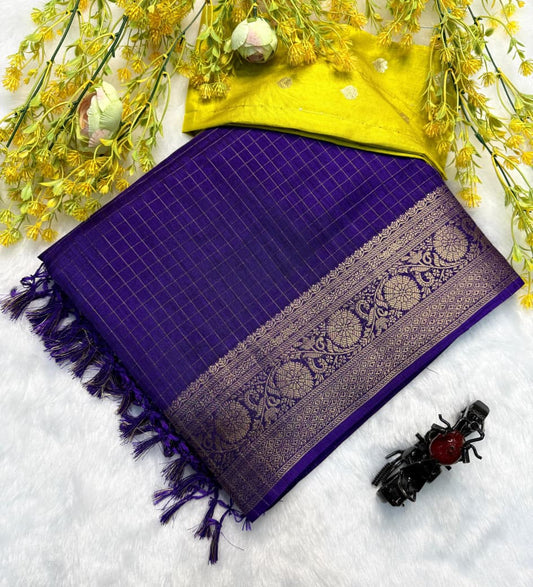 Kayatri New Elegant Zari Checks Saree with All-Over Discharge Print Tassel Pallu