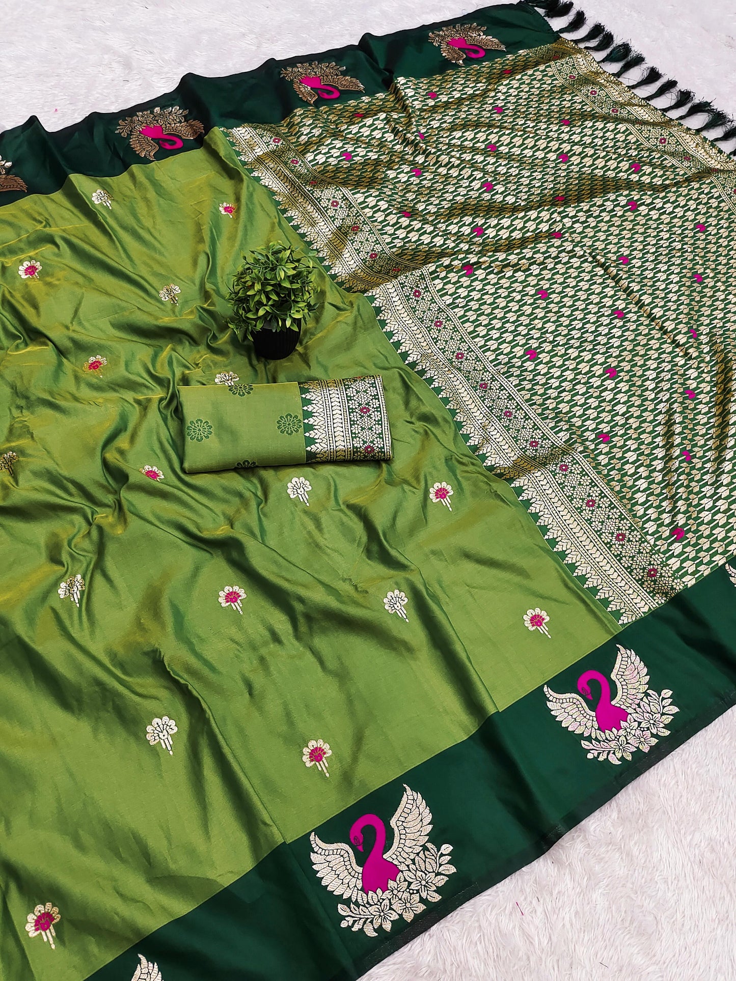 Kayatri New Premium Soft Banarasi Silk Saree with Zari-Meenakari Design