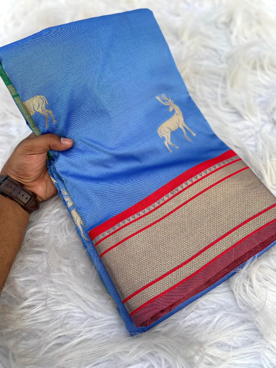 Kayatri New Premium Soft Silk Saree with All Over Deer Motifs Rich Pallu