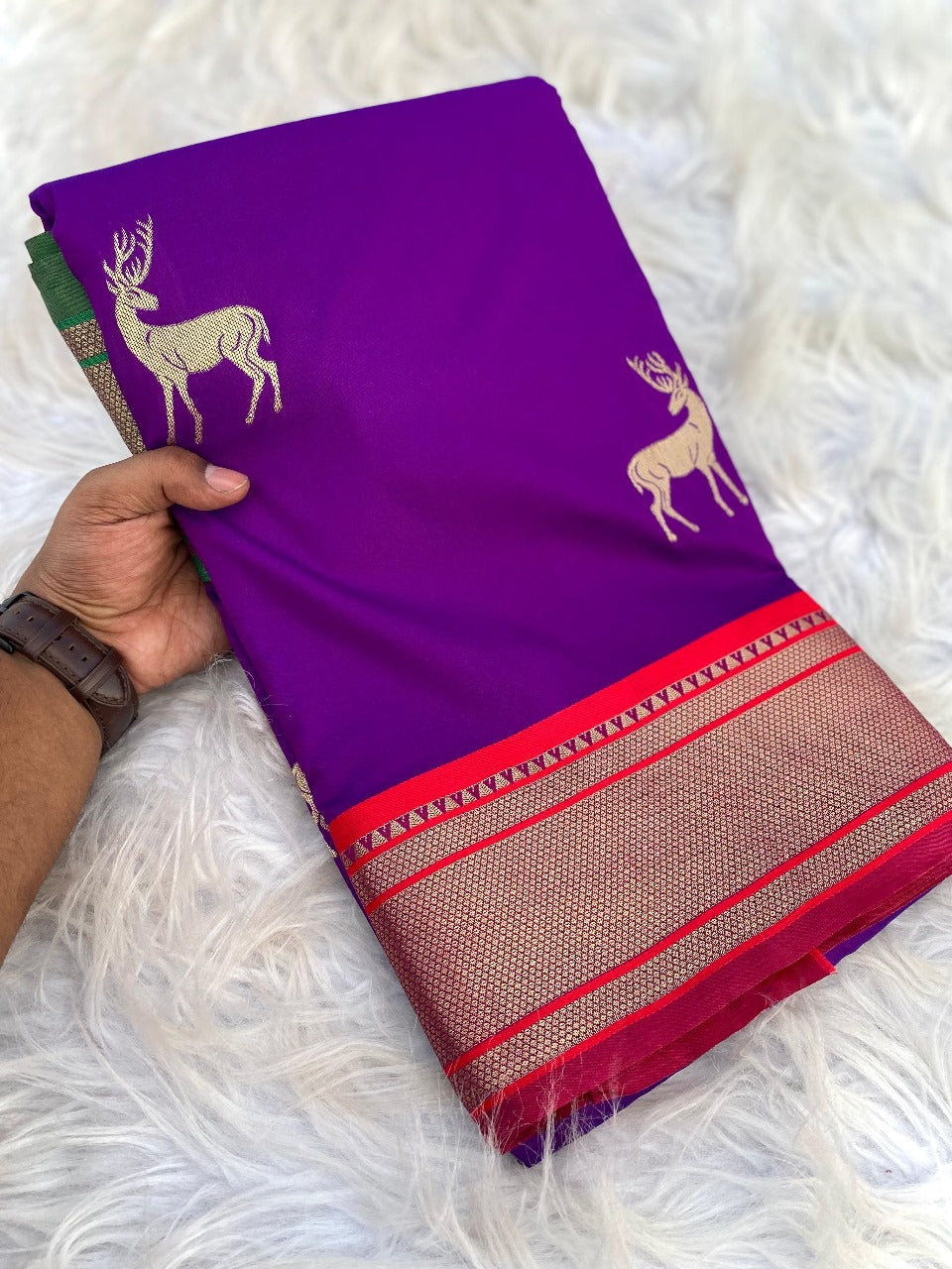 Kayatri New Premium Soft Silk Saree with All Over Deer Motifs Rich Pallu