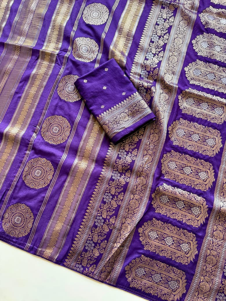 Kayatri New Classic Chinya Tissue Nylon Viscose Saree with Elegant Rich Pallu