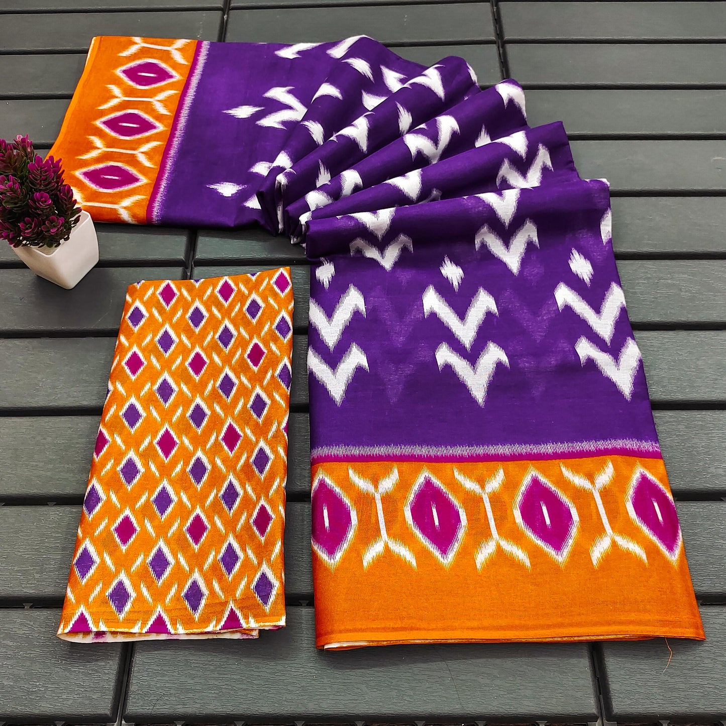 Kayatri New Pure Mulmul Cotton Saree with Ikat Test Hand Block Craft