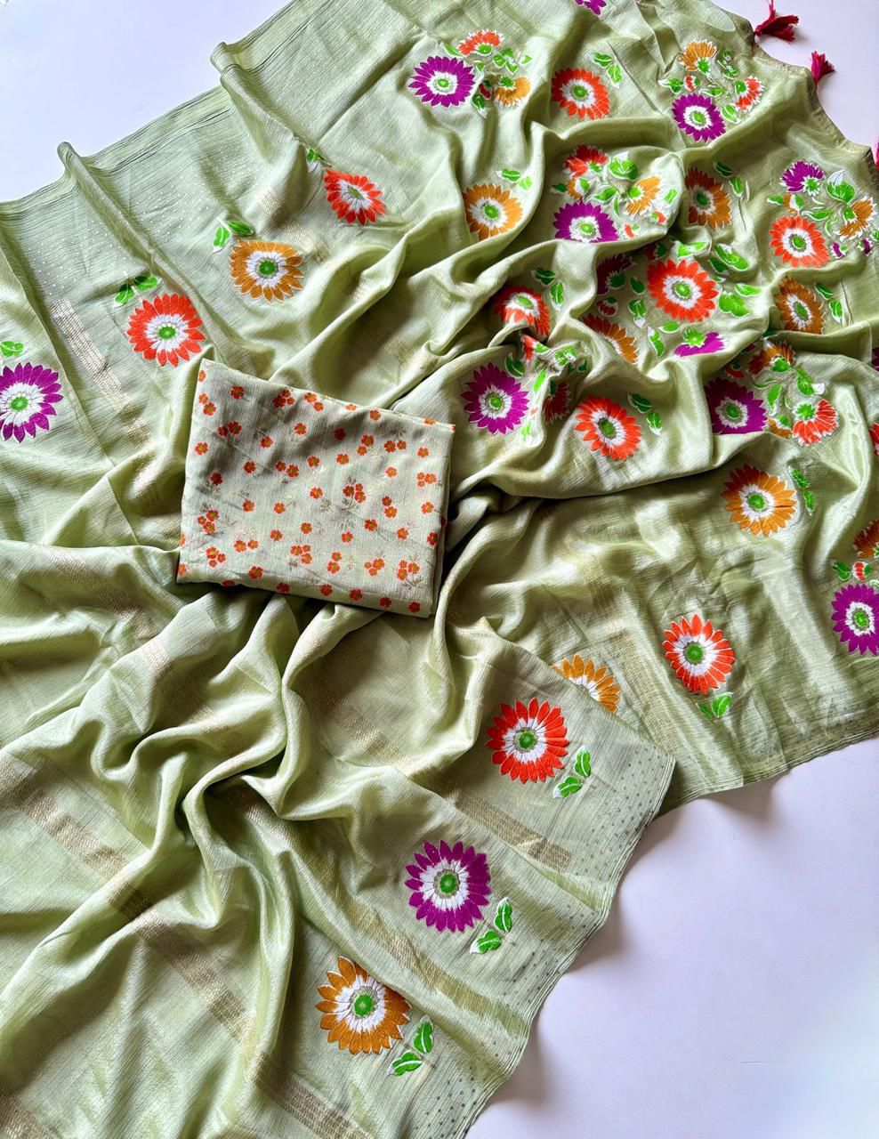 Kayatri New Trendy Soft Chinon Saree with Floral Table Print and Designer Blouse