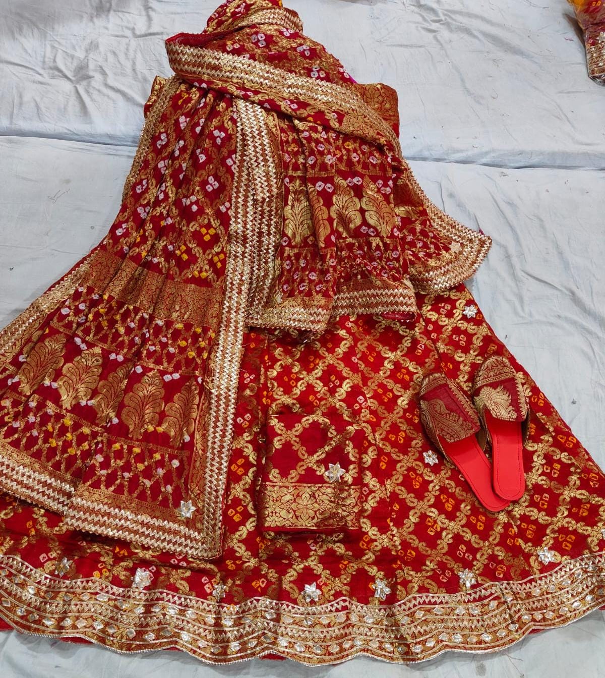 Kayatri Banarasi Bandhej Ghatchola Silk Lehenga