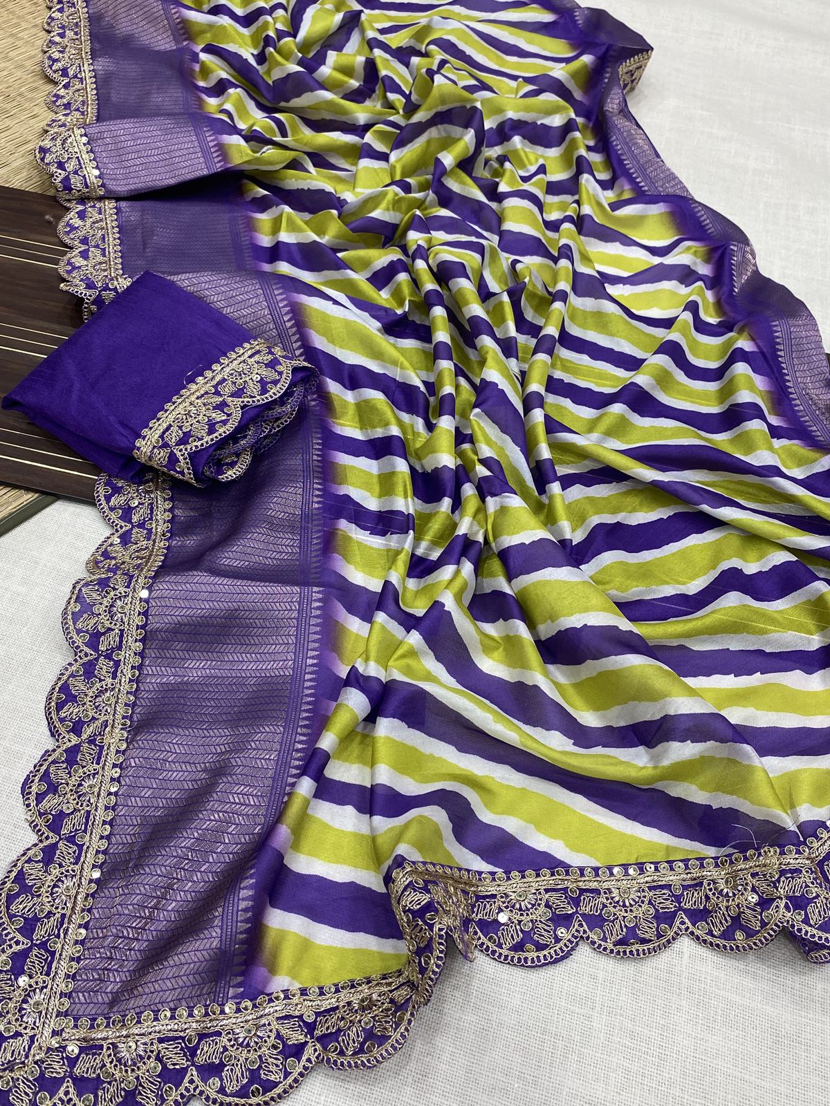 Kayatri New Banarasi Dola Silk Weaving And Digital Print Saree