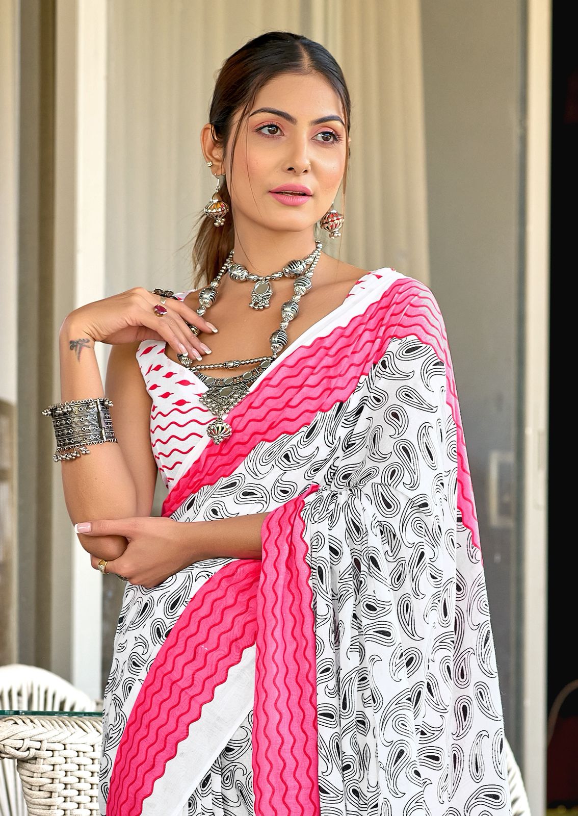 Kayatri New Pure Mulmul Cotton White & Pink Hand Block Print Saree with Running Blouse