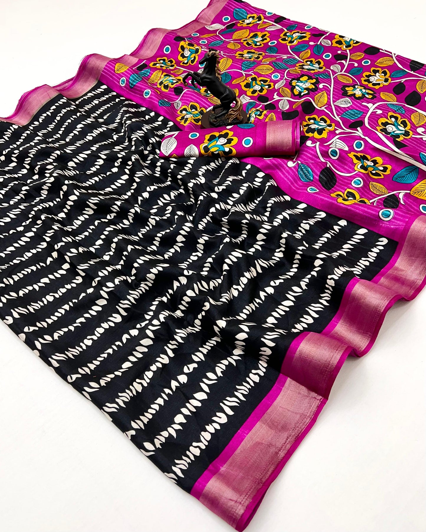 Kayatri New Traditional Cotton Silk Saree with Elegant Zari Border