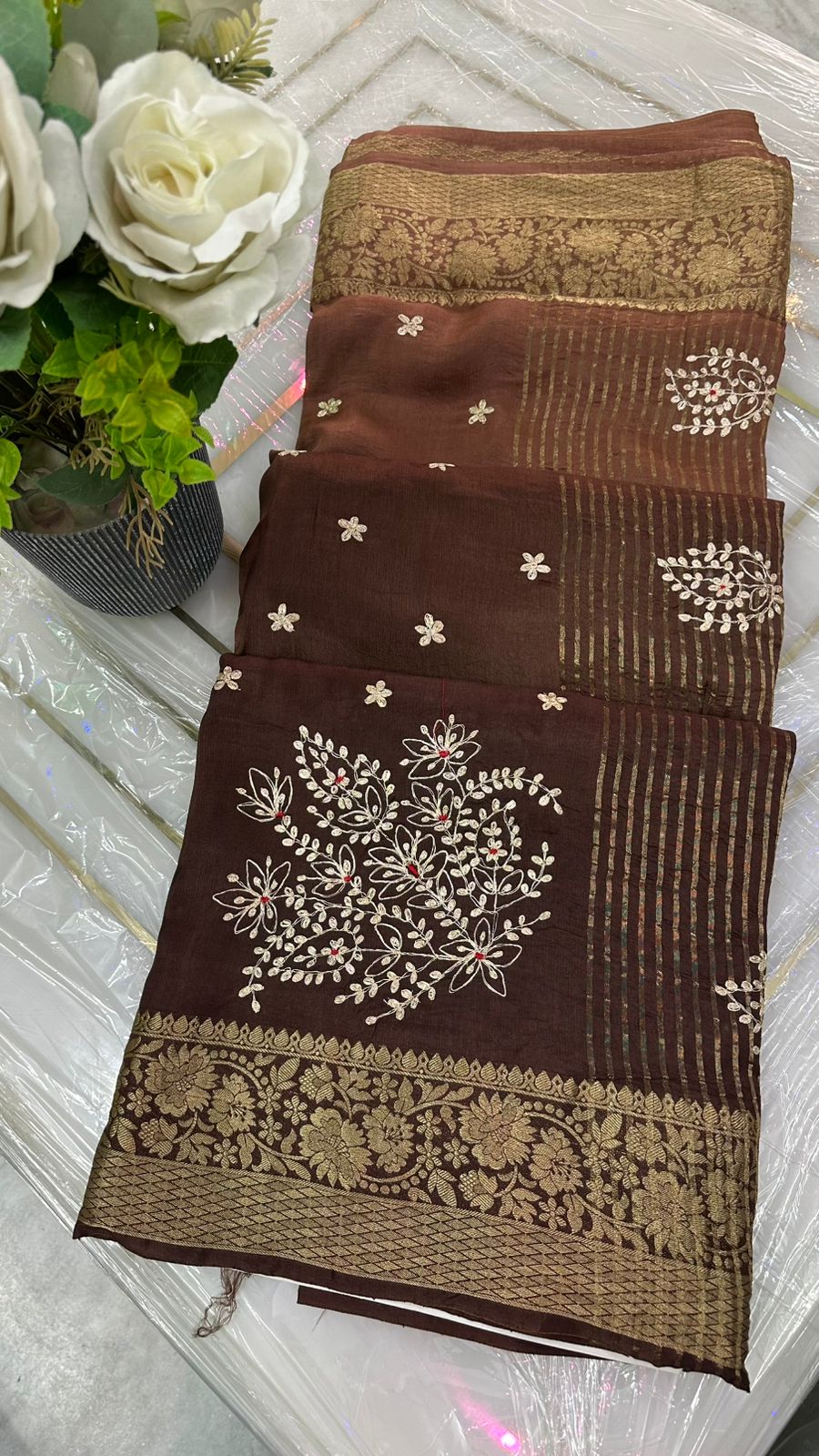 Kayatri New pure moonga silk jari saree with beautiful pittan gotta work Saree